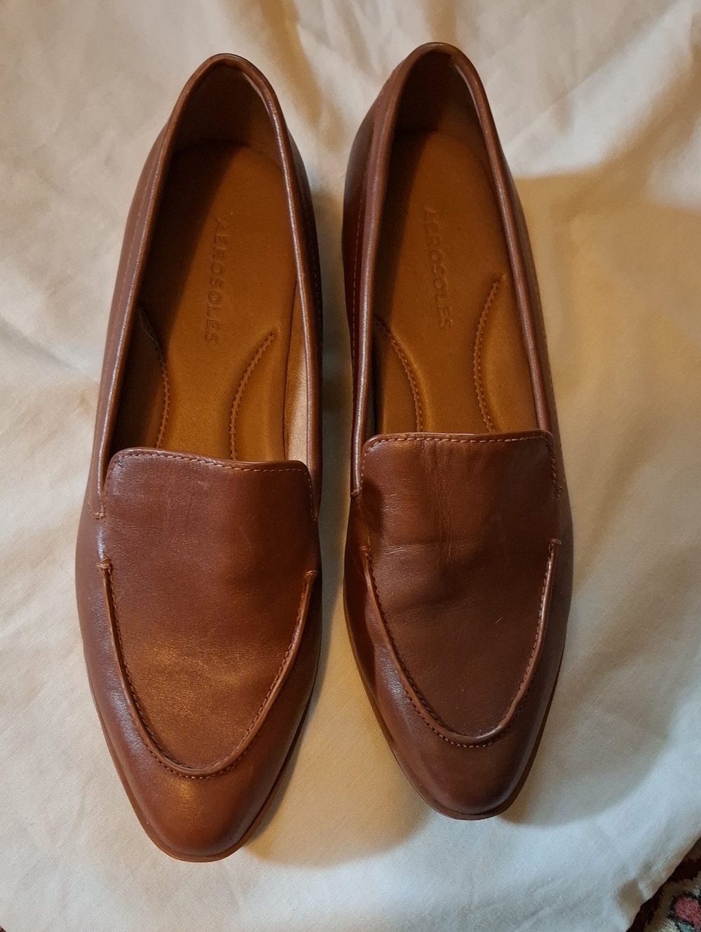 Aerosoles Chestnut Brown Leather Loafers Women’s Size 9 Pointed Toe